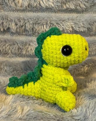 Dinosauro peluche all’uncinetto