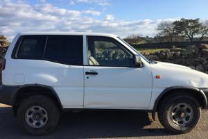 Nissan terrano