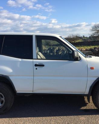 Nissan terrano