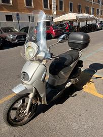 Aprilia Scarabeo 125 del 2016