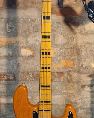 Chitarra basso elettrico 
