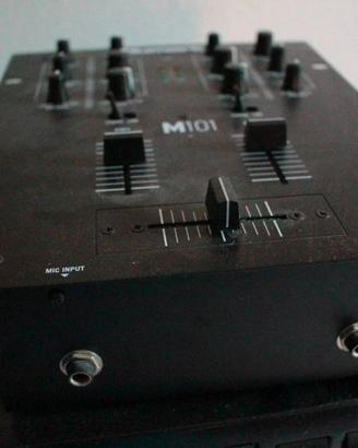 Mixed Audio Numark M  101
