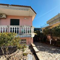 Trilocale in zona centrale con posto auto