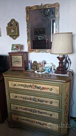 Comò con specchio tirolese