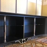 Madia credenza di Poltrona Frau in pelle nera