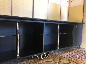 Madia credenza di Poltrona Frau in pelle nera