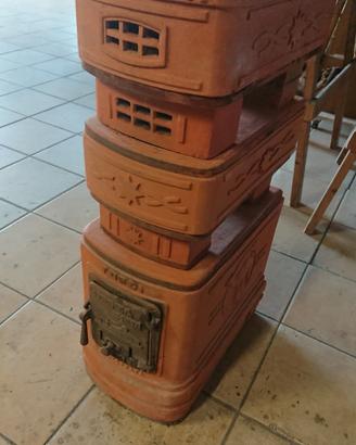 stufa a legna in terra cotta