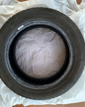 pneumatico Goodyear efficient grip 185/55r15 82h