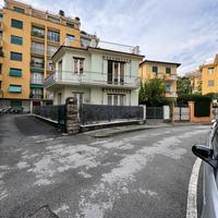 Appartamento indipendente in villa centralissimo