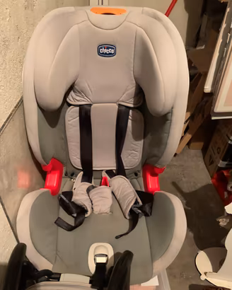 Seggiolino auto Chicco Youniverse - su Milano