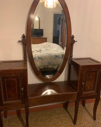 Toeletta Vintage con specchiera ovale - inizi ‘900