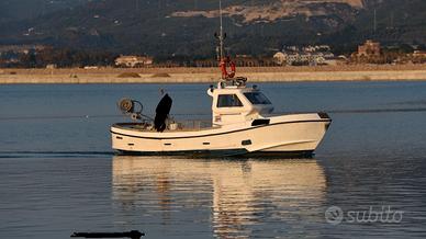 Barca da pesca con licenza
