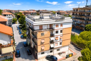4 LOCALI A GROTTAMMARE