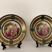 Piatti in porcellana con filigrana in oro. Vintage