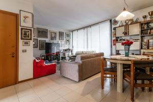 Trilocale con terrazzo, cantina e box