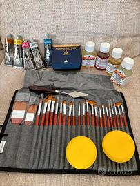 Pennelli e colori ad olio