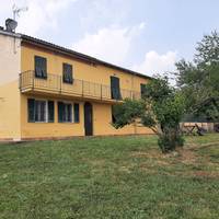 Casale indipendente con ampio terreno