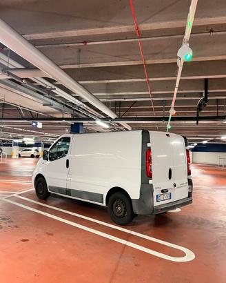 Furgone Opel vivaro (km solo autostrada)