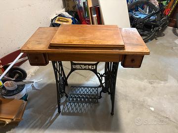 Macchina da cucire SINGER