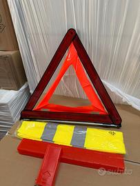 Kit emergenza auto nuovo – triangolo + giubbotto