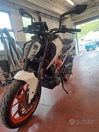 Ktm duke 390
