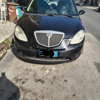 Lancia Ypsilon 1.2 8v