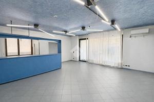 NEGOZIO A VILLA DEL CONTE