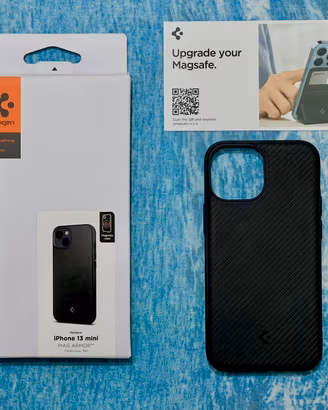 Spigen Cover Mag Armor MagFit per iPhone 13 mini