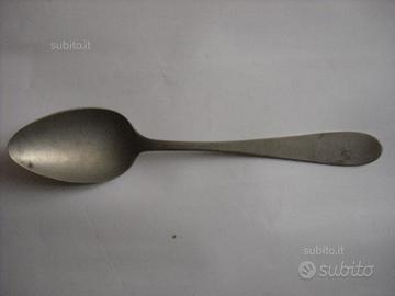 Antico cucchiaio in ottone