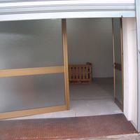 Locale/box 130mq uso deposito e ufficio vigilato