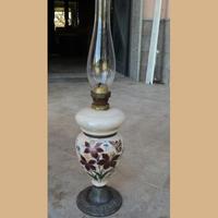 Lume depoca con motivi floreali