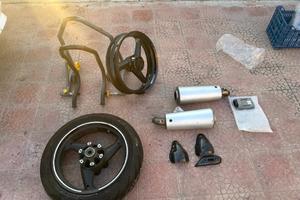 Accessori ducati monster 696