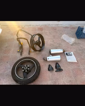 Accessori ducati monster 696
