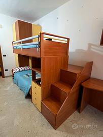 Letto a castello con armadio annesso