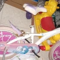 Vespetta elettrica e due bici