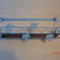 Mensola artigianale in ferro battuto e legno