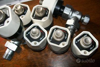 Bloco valvole termostatiche SR e Giacomini nuove!