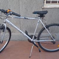 Bicicletta Rockrider