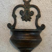 Acquasantiera domestica in ottone.