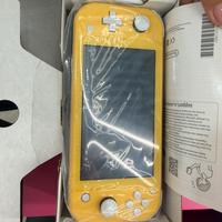 Nintendo Switch Lite Gialla e GTA