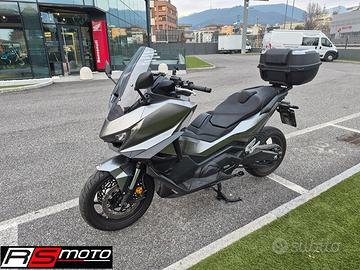 Honda Forza 750 2025