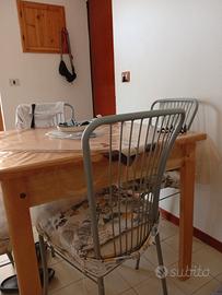 tavolo con sedie 