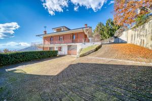 VILLA SINGOLA A VALGIOIE