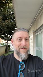 Lavoro d'ufficio o simili