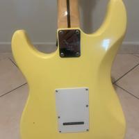 Body, Manico scalloped chitarra elettrica.