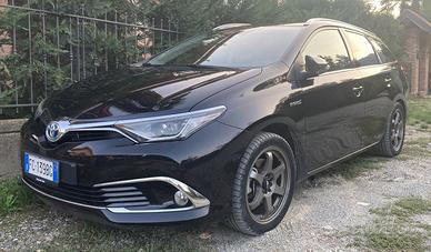 Toyota Auris Touring Sports 1.8 Hybrid Lounge