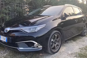 Toyota Auris Touring Sports 1.8 Hybrid Lounge