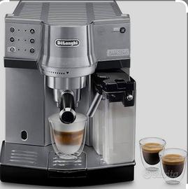 Macchina caffè e capouccino