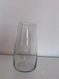 Vaso in vetro trasparente modello BERÄKNA