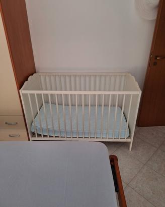 Lettino IKEA 120 x 60 bianco con materasso